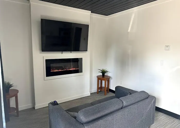 1 Bd Motel Condo With Kitchenette - 3